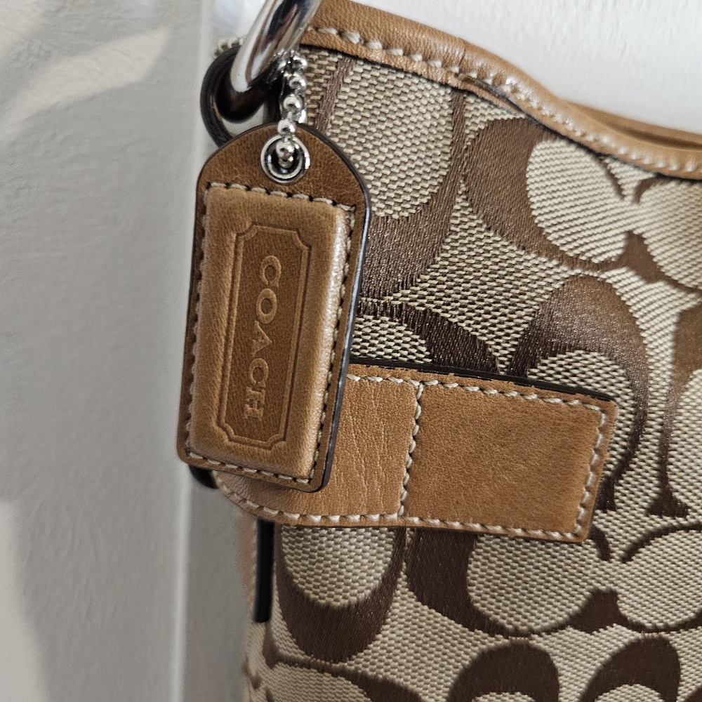 Vintage COACH Logo-Pattern Shoulder Bag PRISTINE - Picture 8 of 14